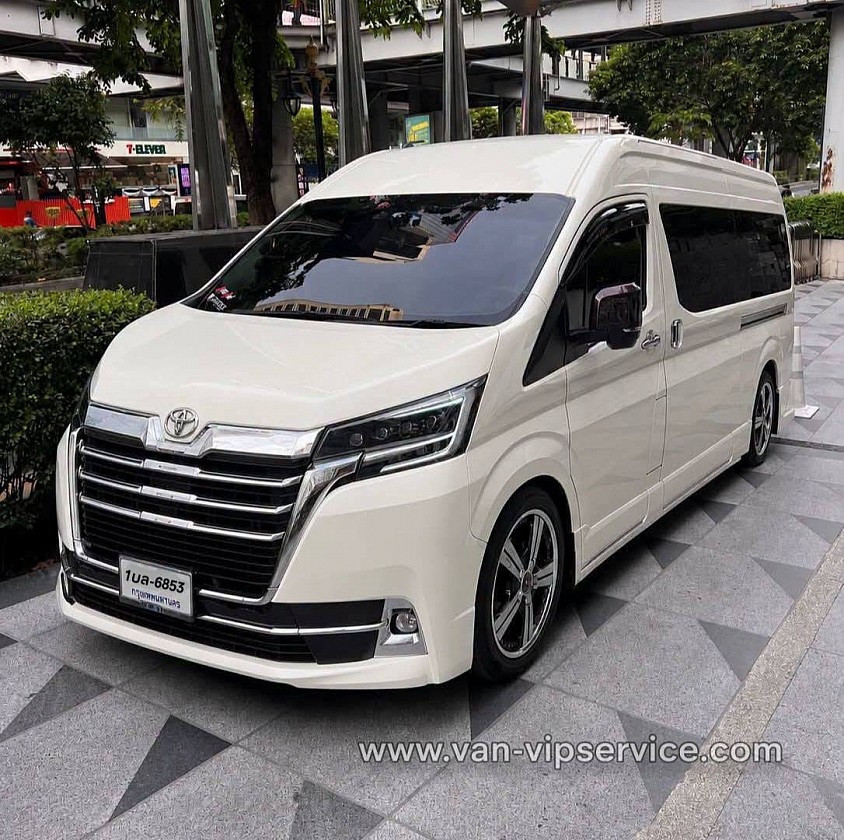 Rent a minivan from Pattaya to Bangkok.