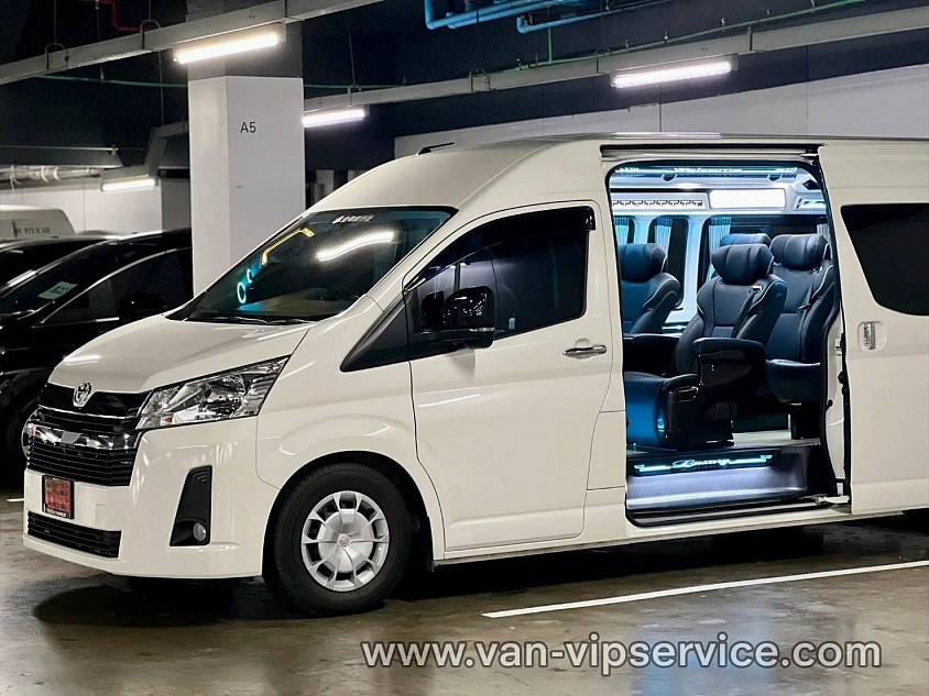Rent a van with a driver to Suvarnabhumi Airport.