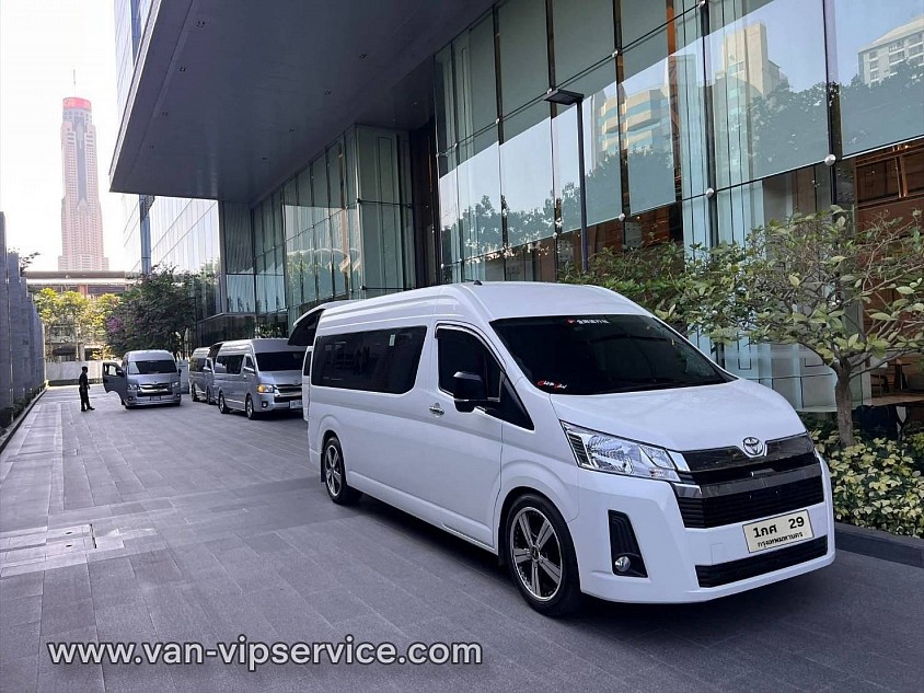 Hire a van to Don Mueang Airport.