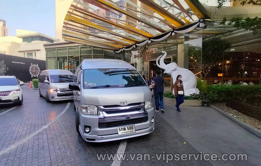 Book a van with a driver to U-Tapao Airport.