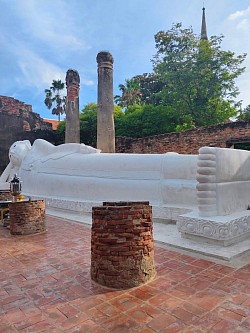 Regarding hiring a minivan for the day to Ayutthaya.