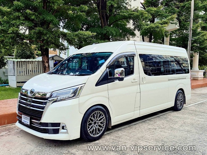 Rent a van with a driver to Hua Hin.