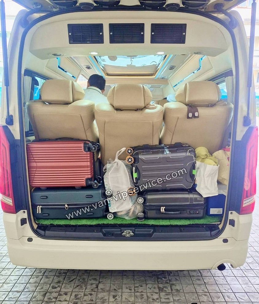 Hire a van in Nakhon Ratchasima.