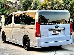 Call a van to Suvarnabhumi Airport.